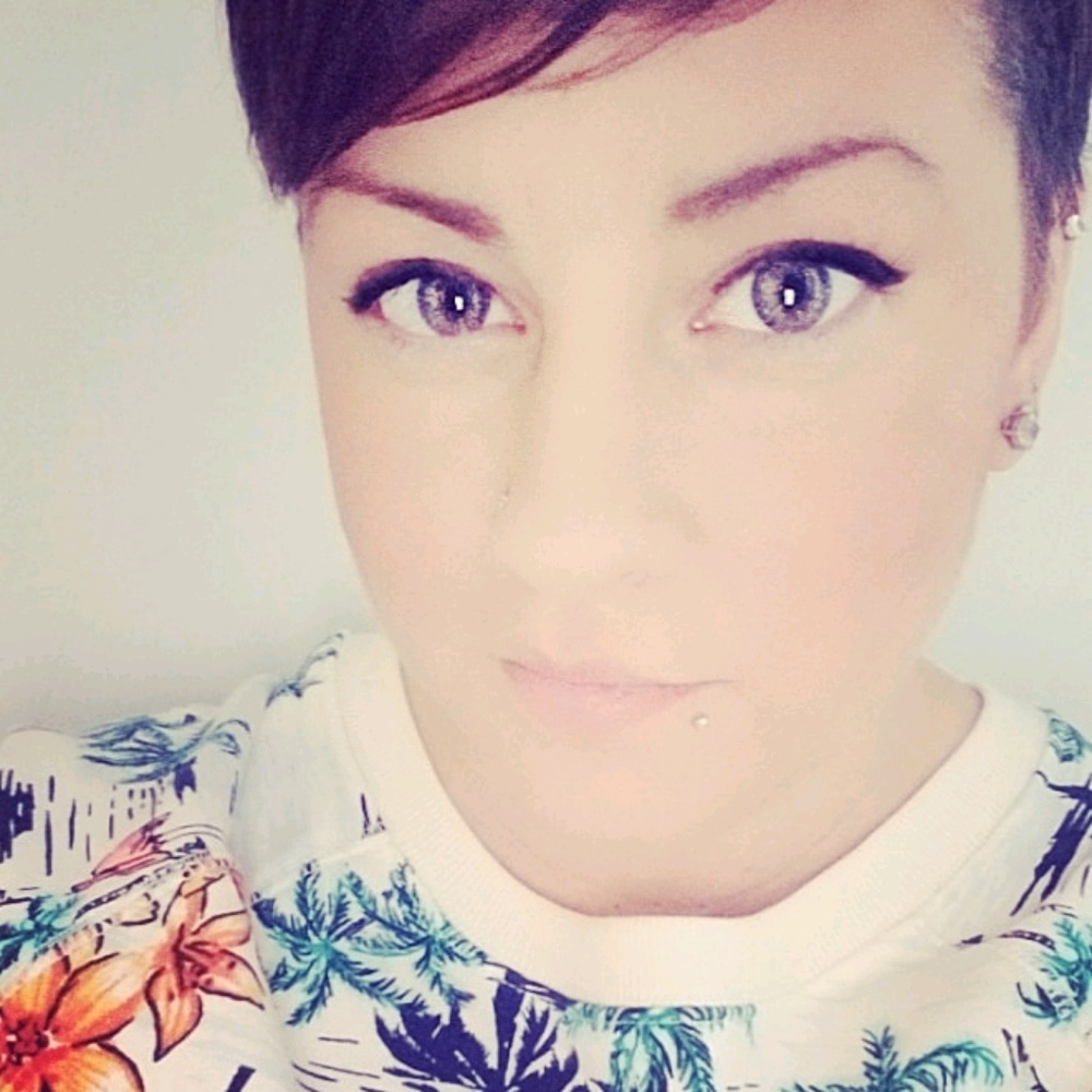 Meet your Posher, Carolyn